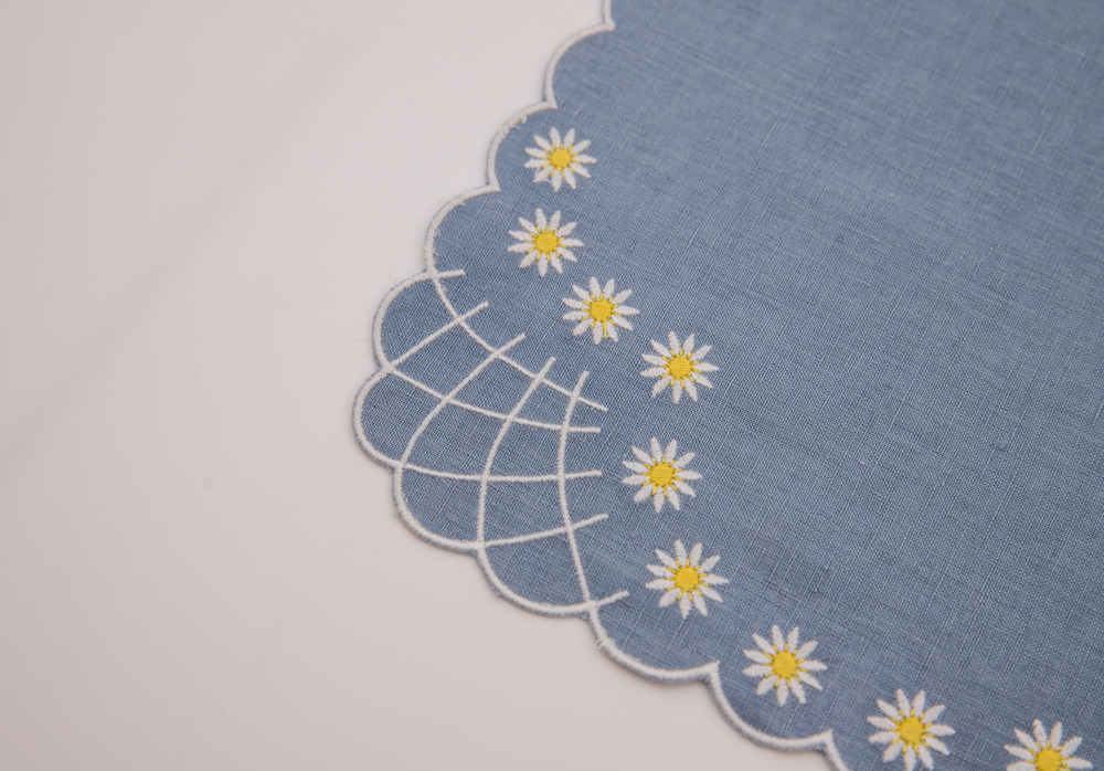 Daisy Bib in Blue