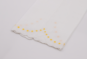 Daisy Guest Towel in White
