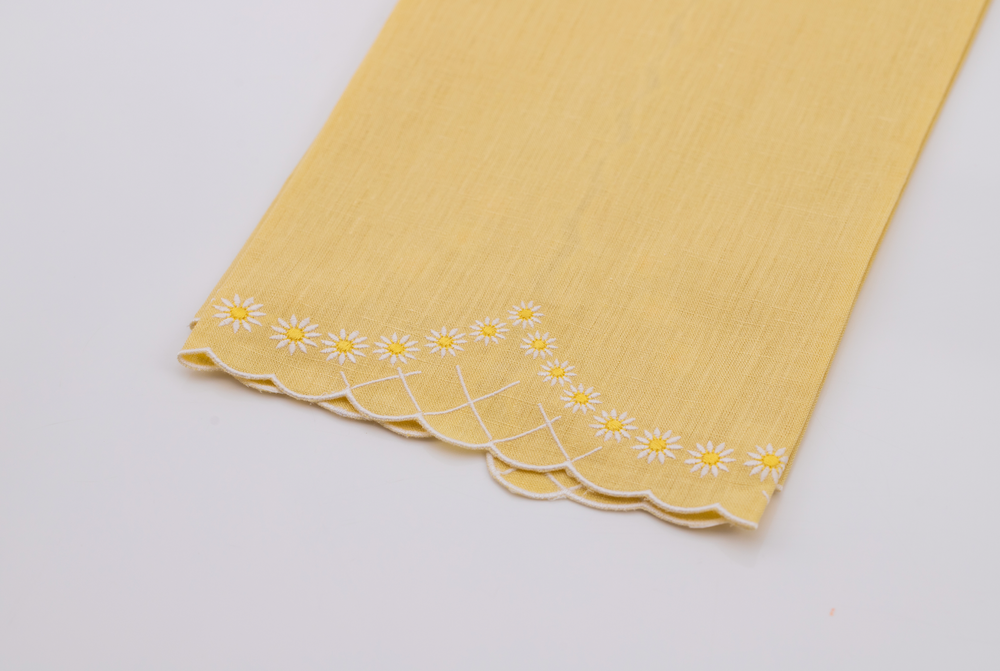 Daisy Guest Towel in Yellow