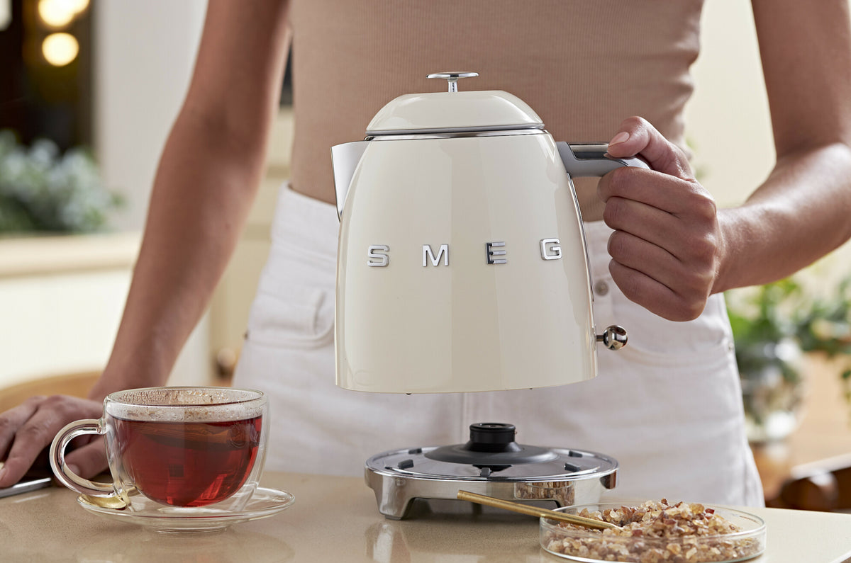 Mini Kettle KLF05 in Cream