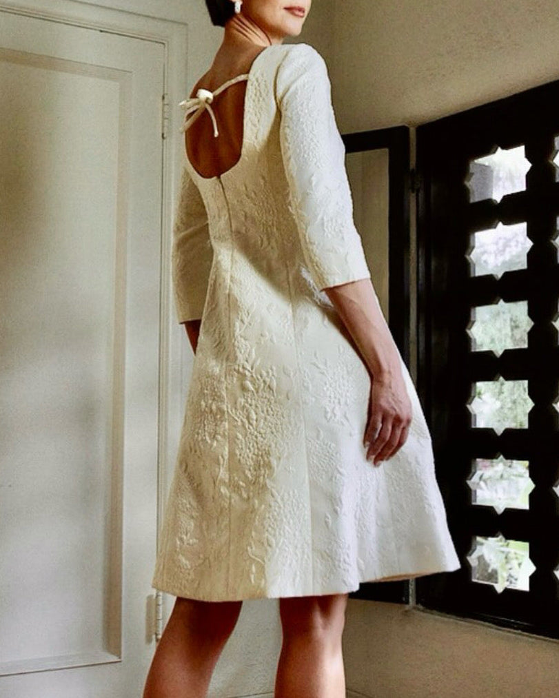Short Dress in Crème