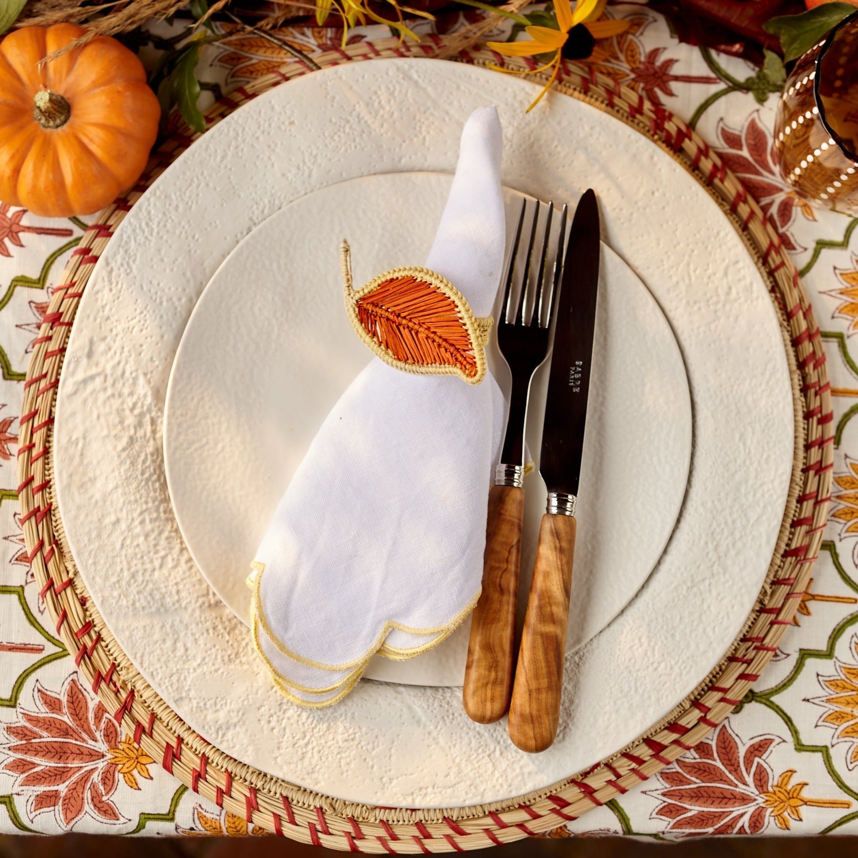 Embroidered Yellow Scallop Napkin, Set of 4