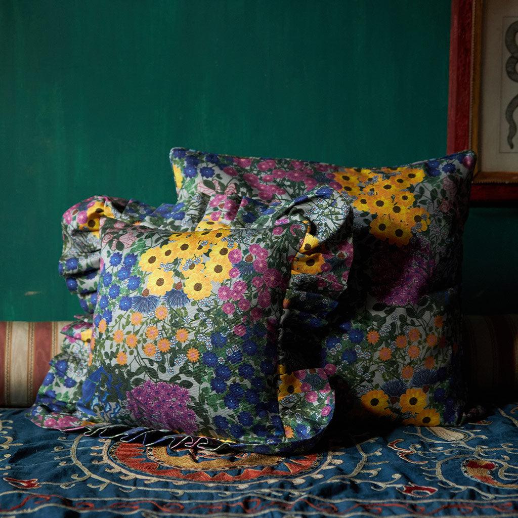 Ruffled Pillow Cover Pré Fleuri - Sophie Williamson Design