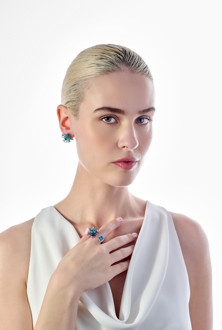 Spirulina Petunia Studs