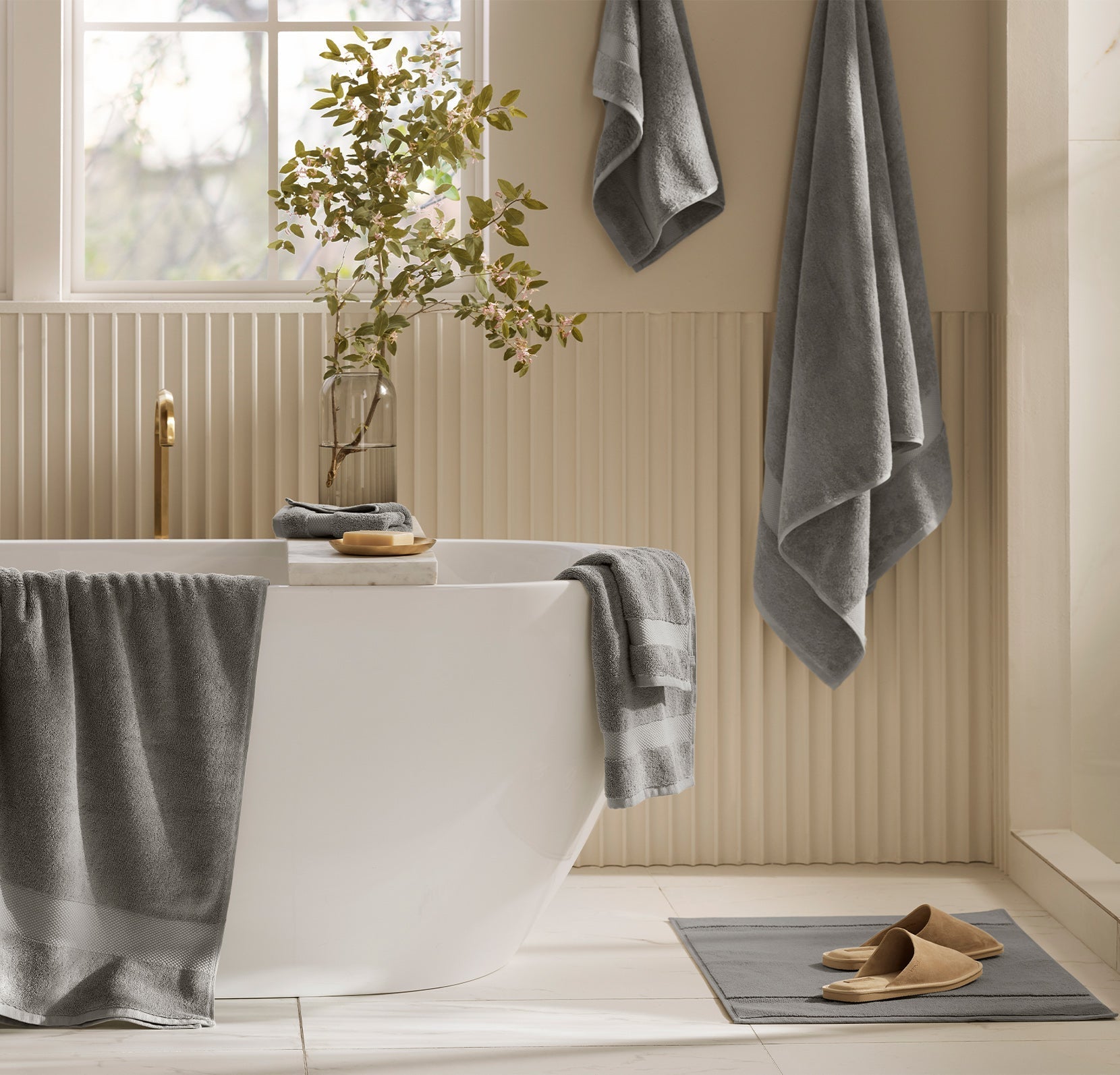 Plush Bath Sheet Set in Stone