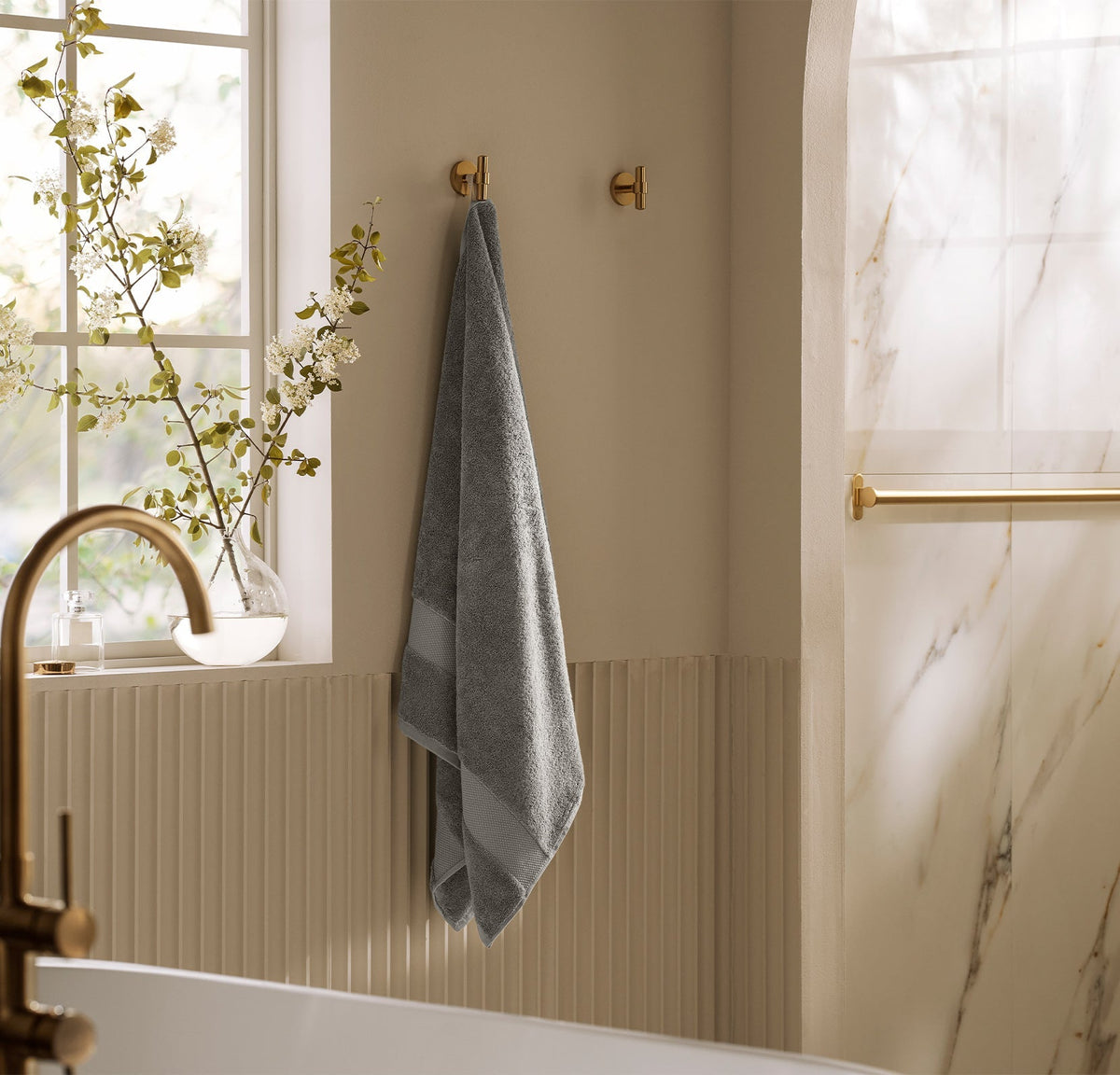 Plush Bath Towel in Stone
