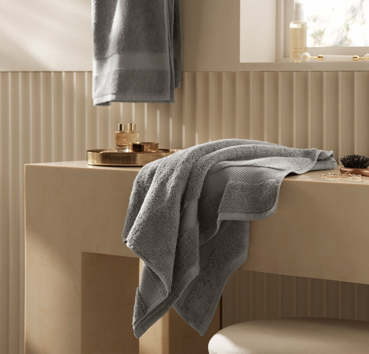 Plush Bath Towel Set in Stone