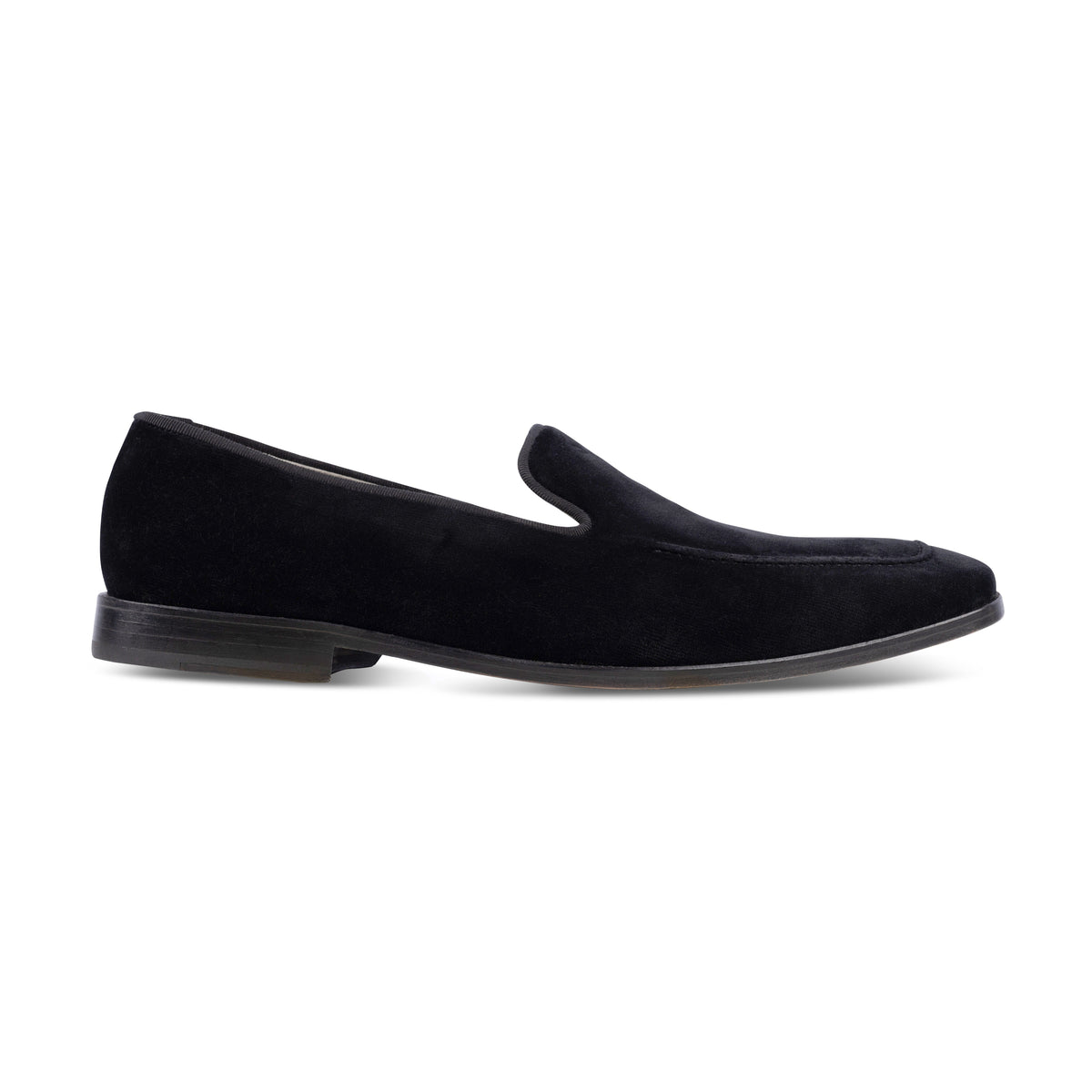 Side view of men’s Noir Private Stock Velvet Nottingham loafer showcasing cotton velvet and a stacked wooden heel against a white background
