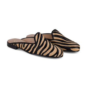 Our Stripes Camel Leather Mule (Woman) item is photographed here against a white background.