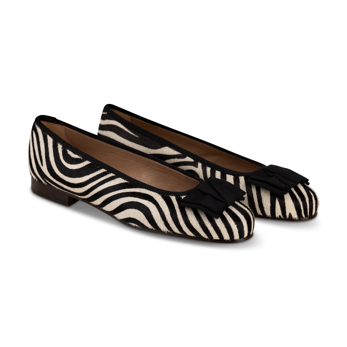 Our Stripes Noir Leather Ballerina (Woman) item is photographed here against a white background.