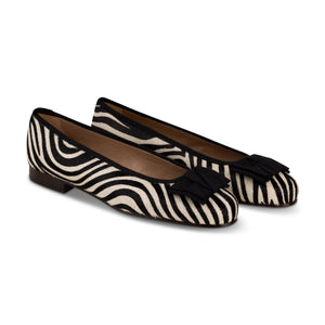 Our Stripes Noir Leather Ballerina (Woman) item is photographed here against a white background.