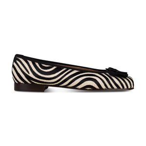 Our Stripes Noir Leather Ballerina (Woman) item is photographed here against a white background.