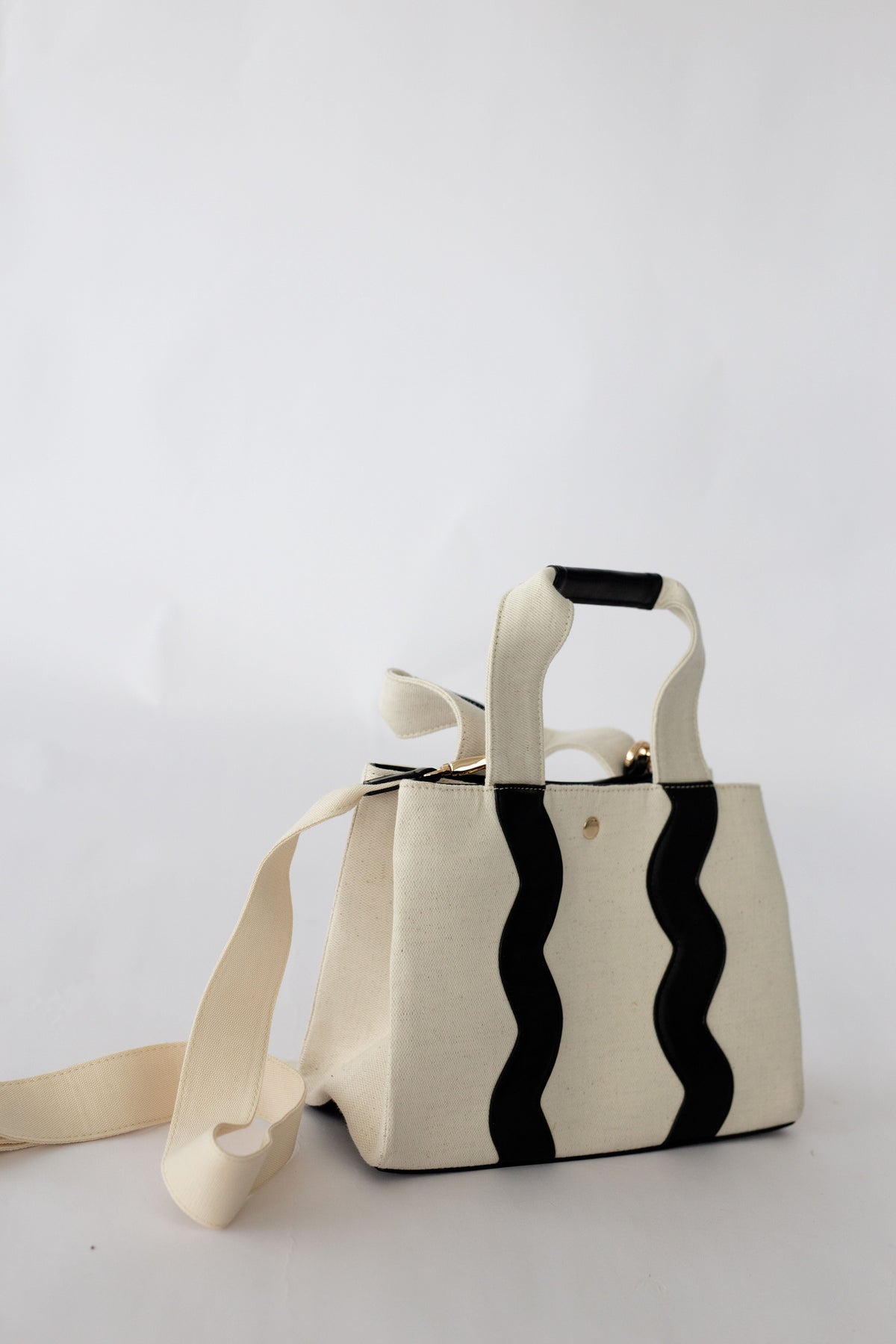 Sydney Tote in Canvas