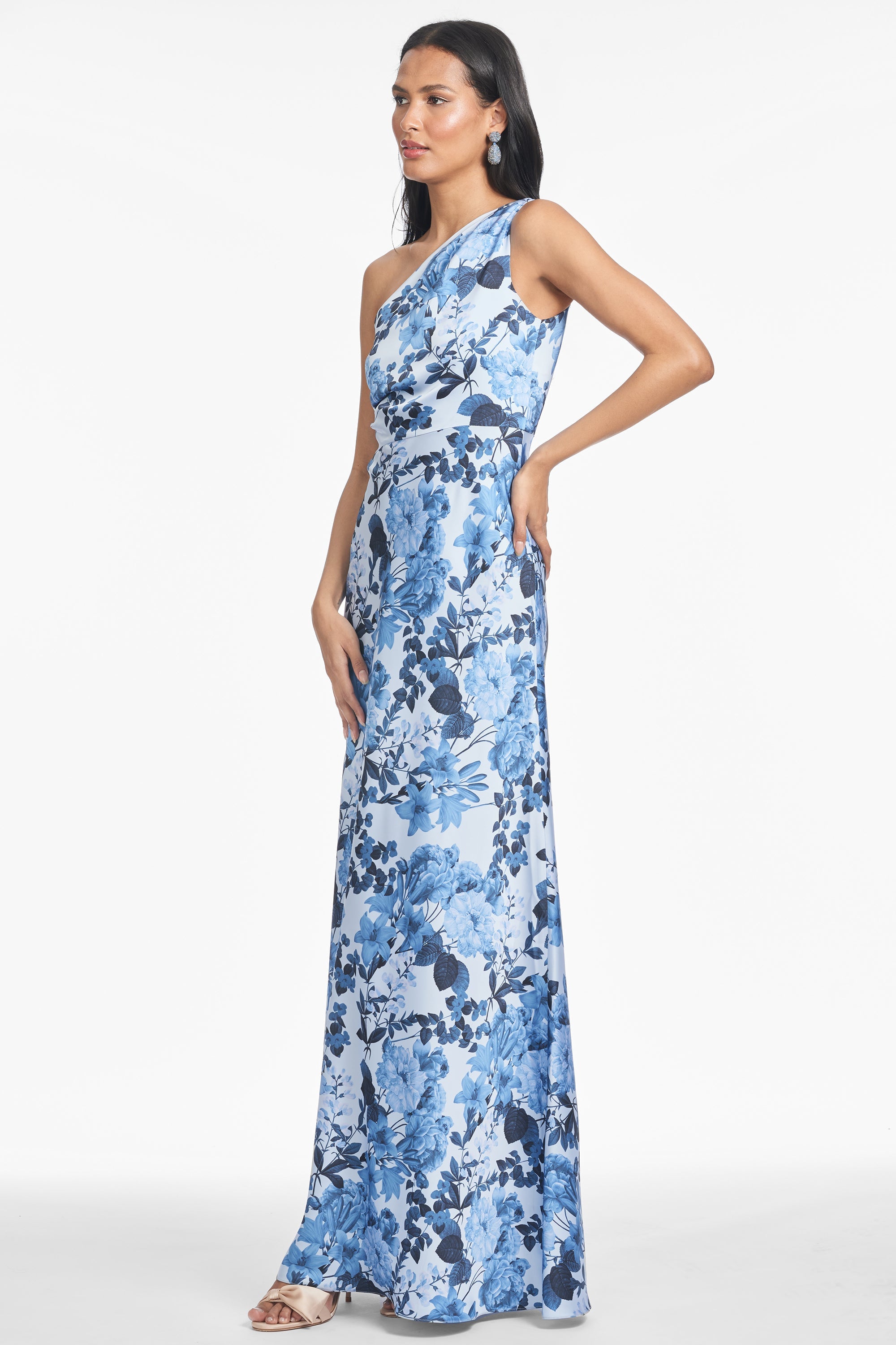 Delphine Gown in Ceylon Floribunda