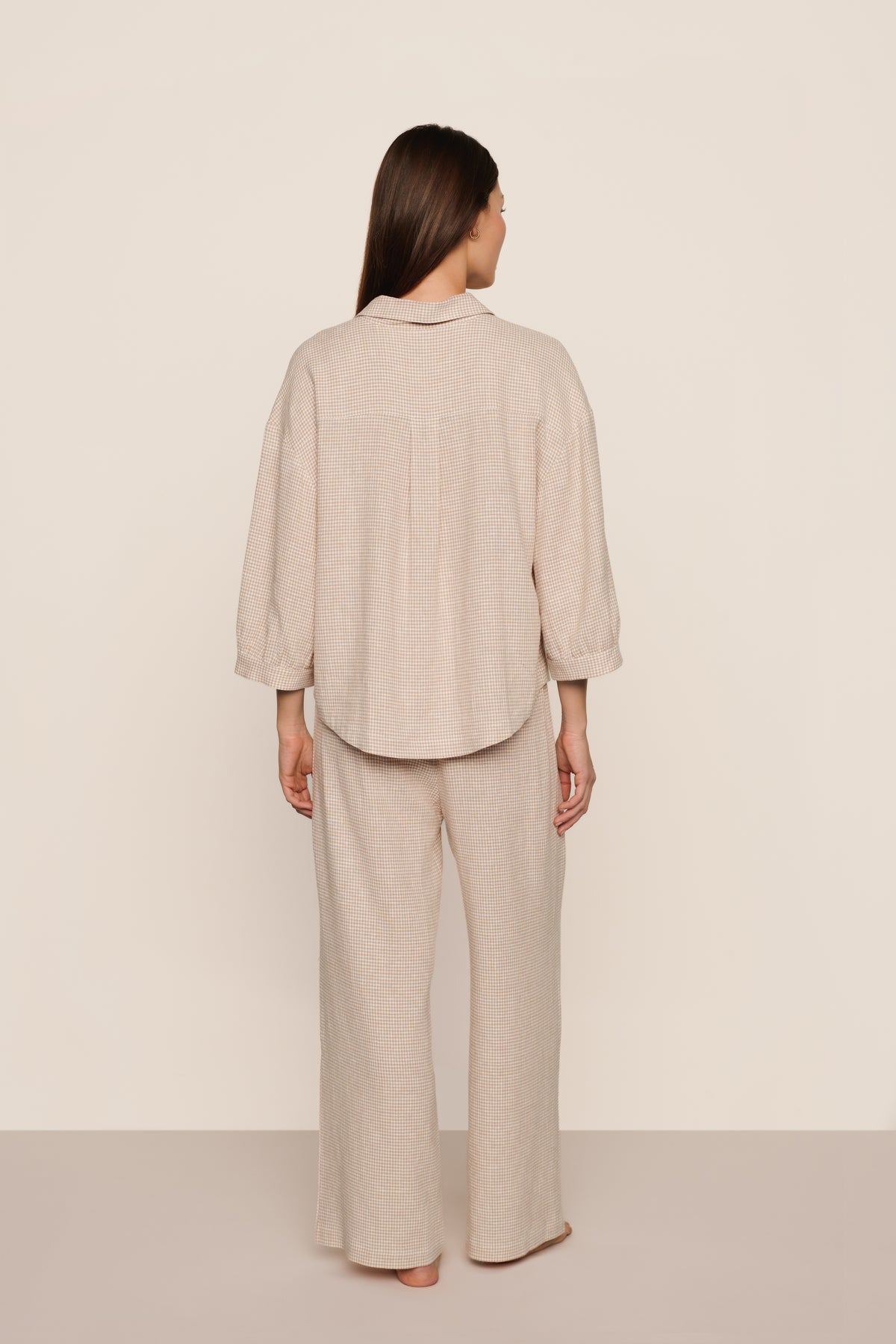 Linen Blend Relaxed Sleeve Top in Gingham White/Warm Taupe