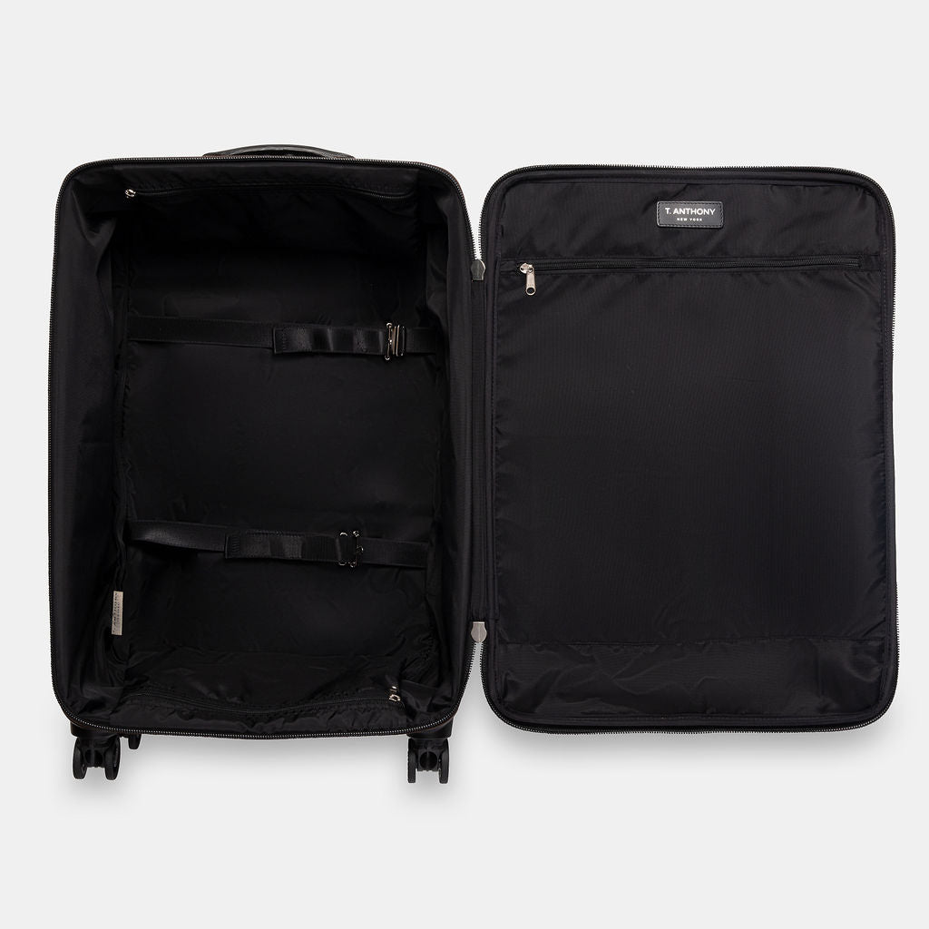 26" Lightweight Wheeled Case