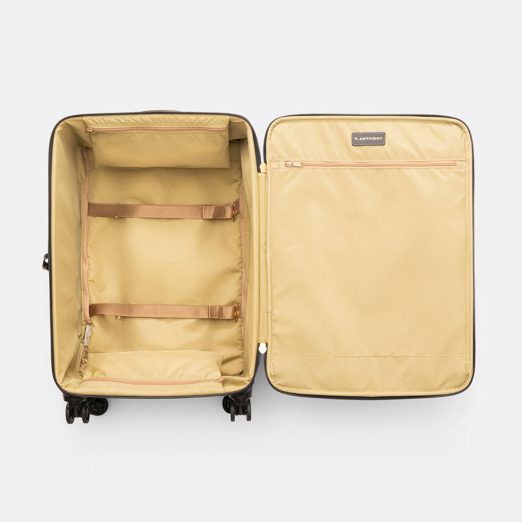 26" Lightweight Wheeled Case