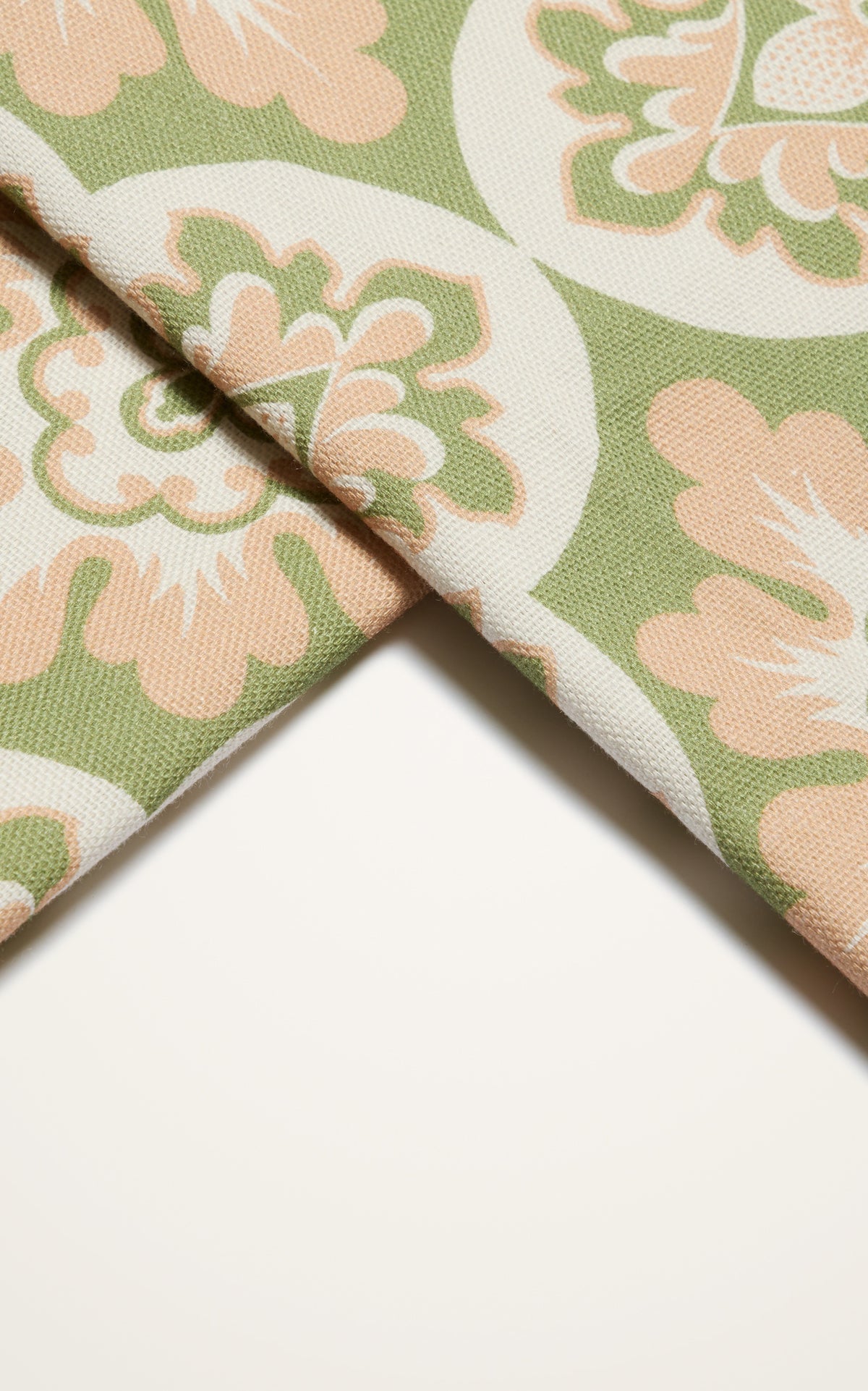Large Tablecloth in Palazzo Light Pink