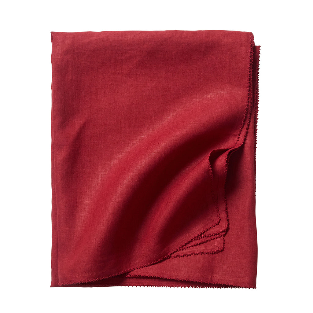 Berry Scallop 60" x 120" Tablecloth in Ruby