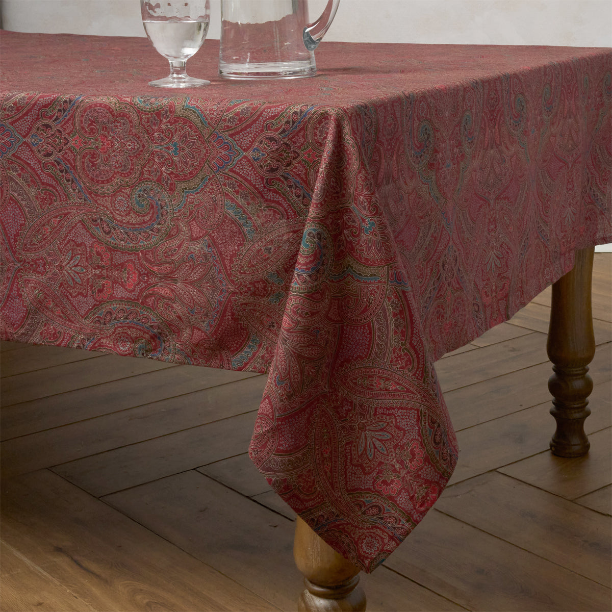 Paisley 60" x 120" Tablecloth in Red