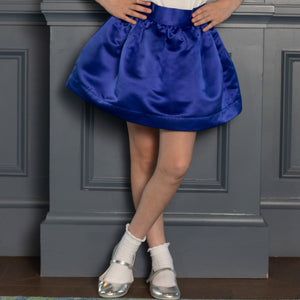 White Scalloped Frill Ankle Socks for girls and toddlers, classic ankle-length socks to coordinate with Henry Duvall’s Fall Collection
