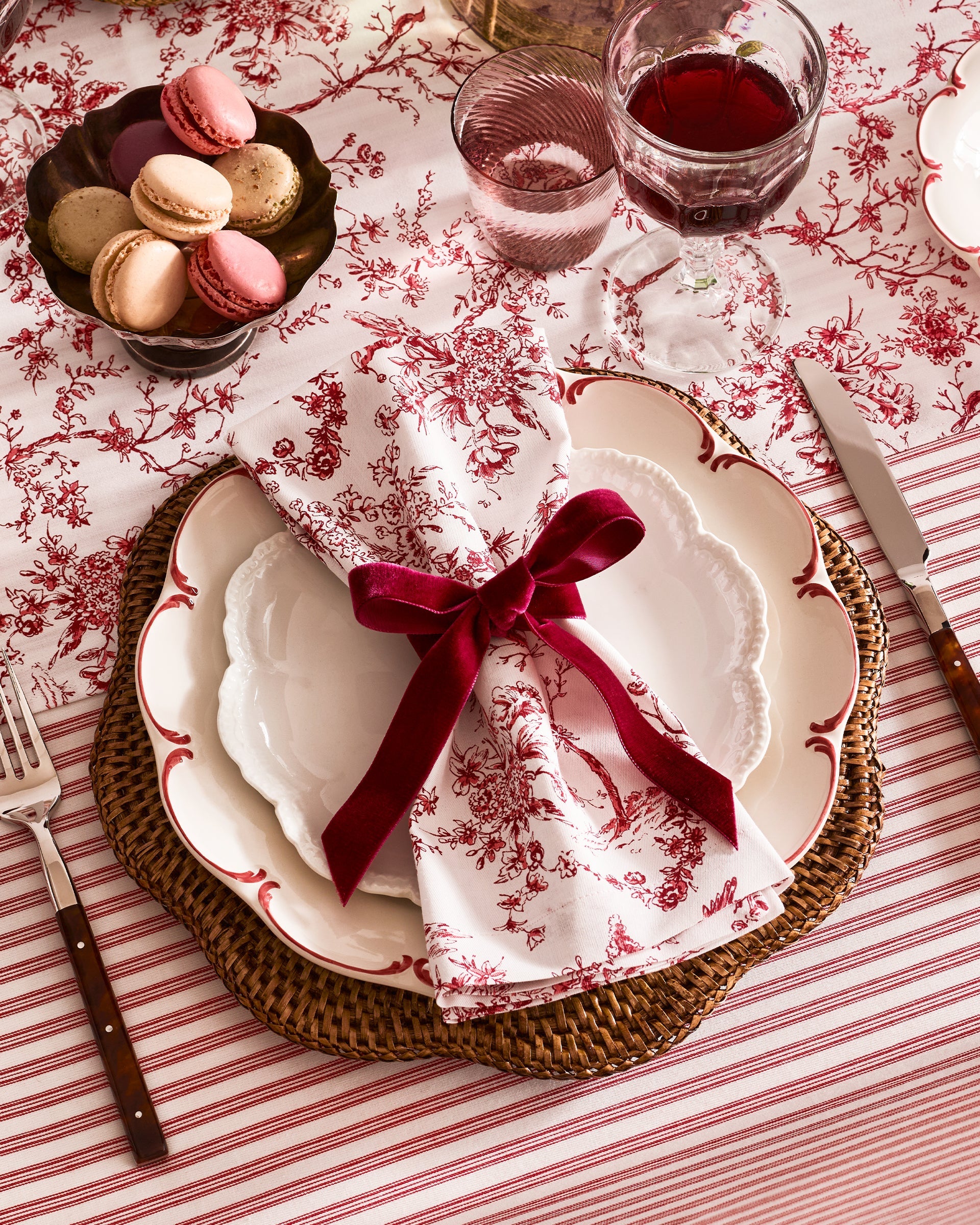 Signature Twill Napkins in Red Timeless Toile, Set of 4