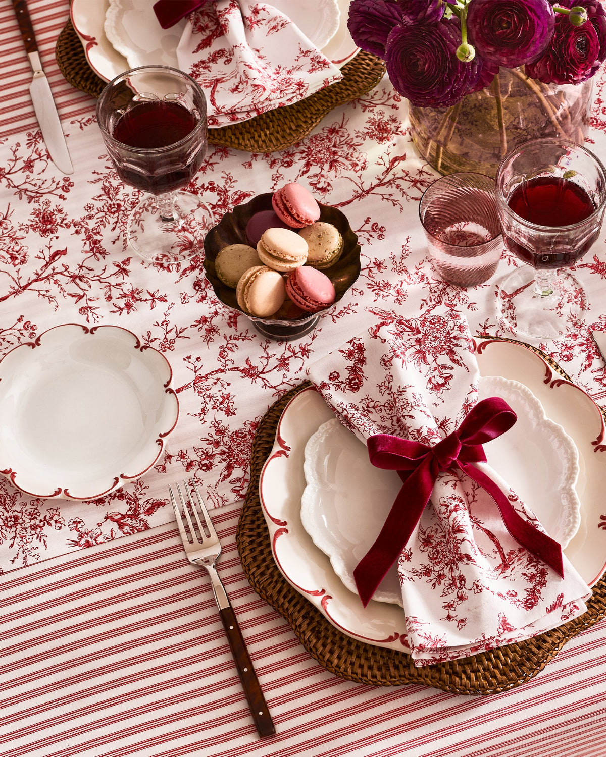 Signature Twill Table Runner in Red Timeless Toile