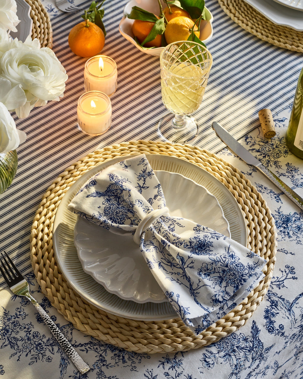 Signature Twill Tablecloth in Timeless Toile