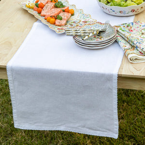 Berry Scallop 18" x 90" Table Runner in White