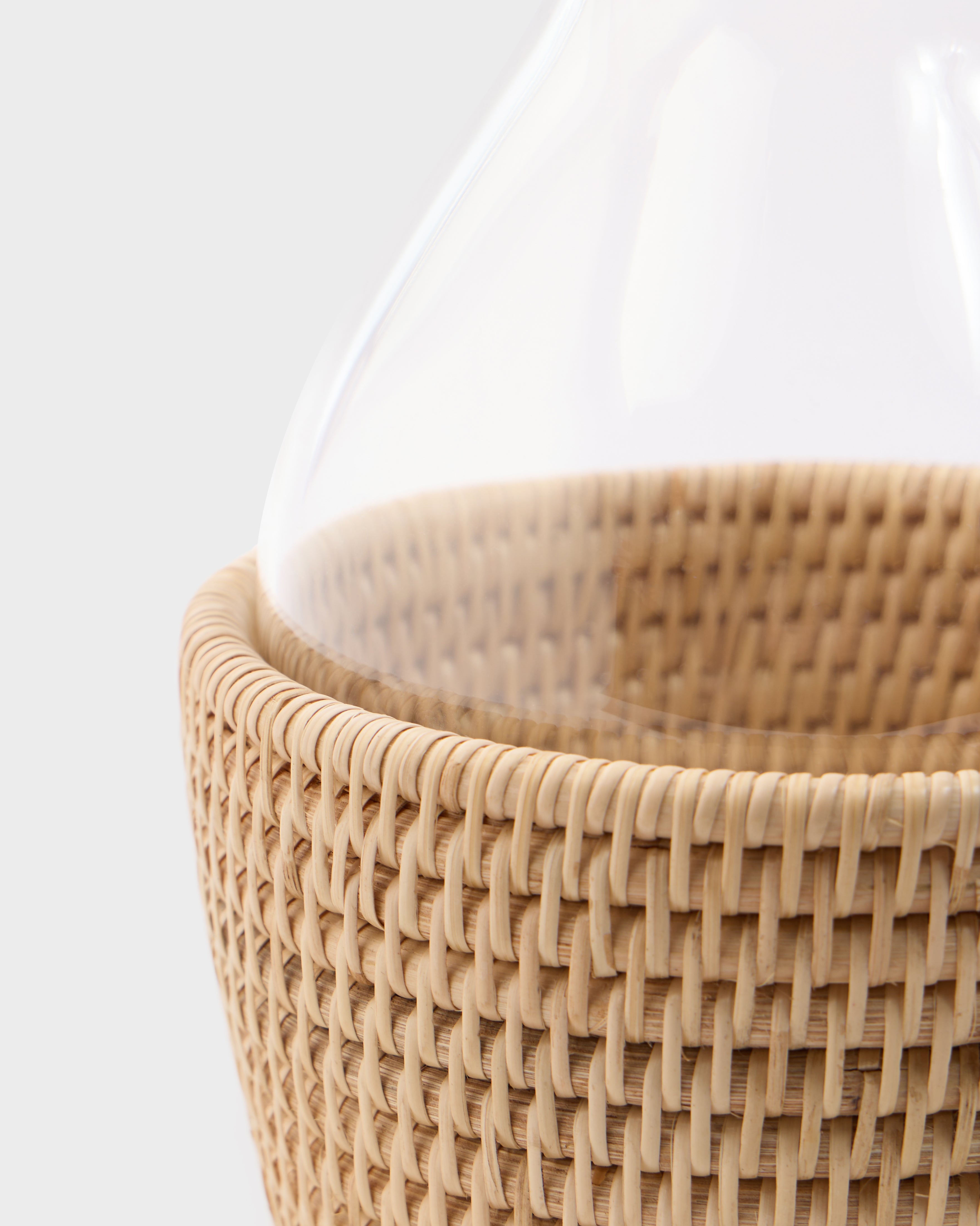 Rattan Sabbia Glass Carafe