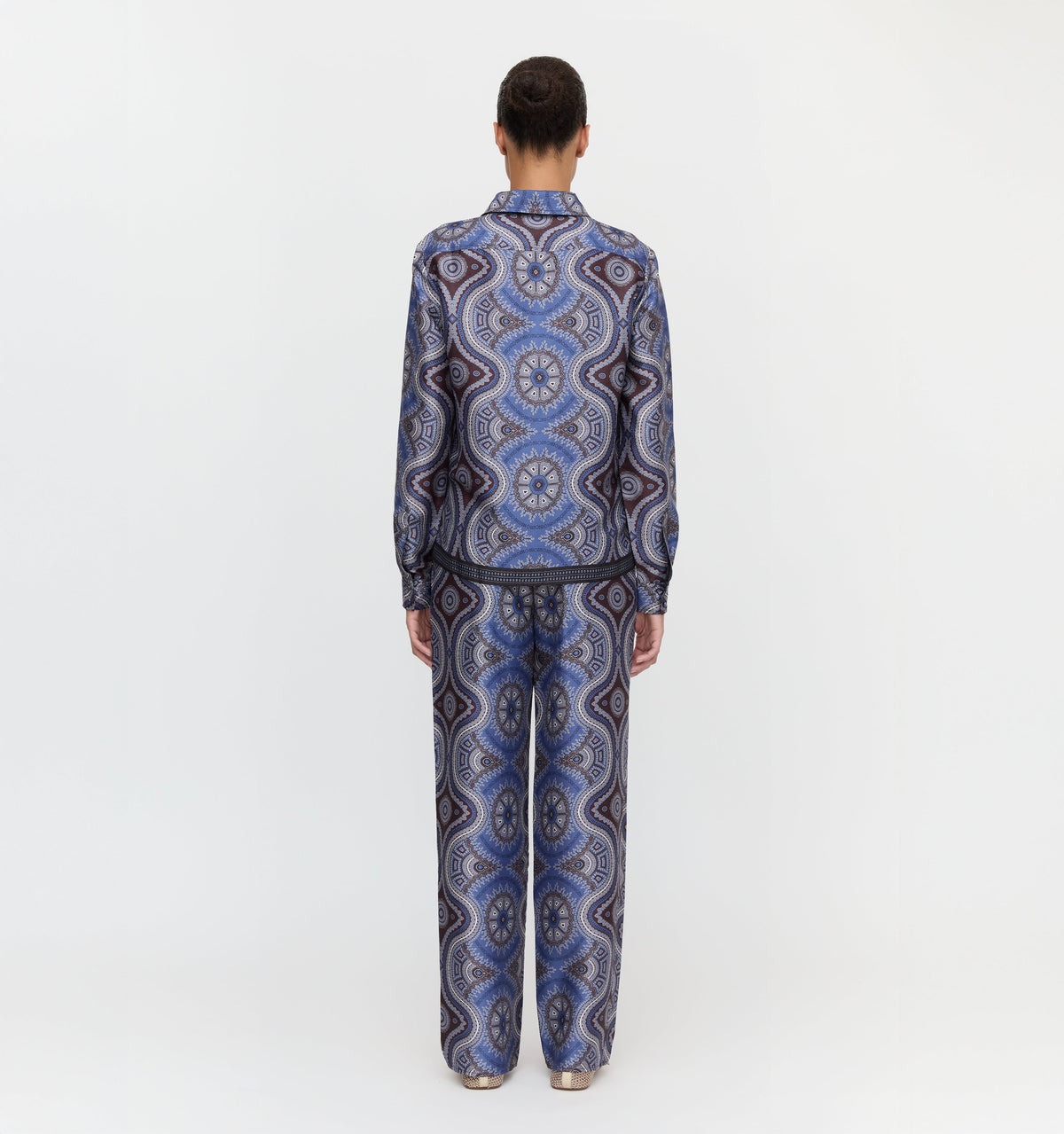 The Taylor Pant in Brown Cobalt Medallion