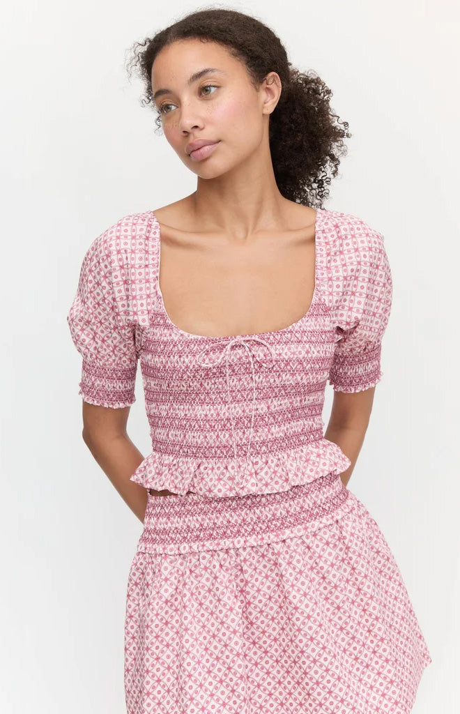 The Madeline Nap Top in Rose Circular Lattice
