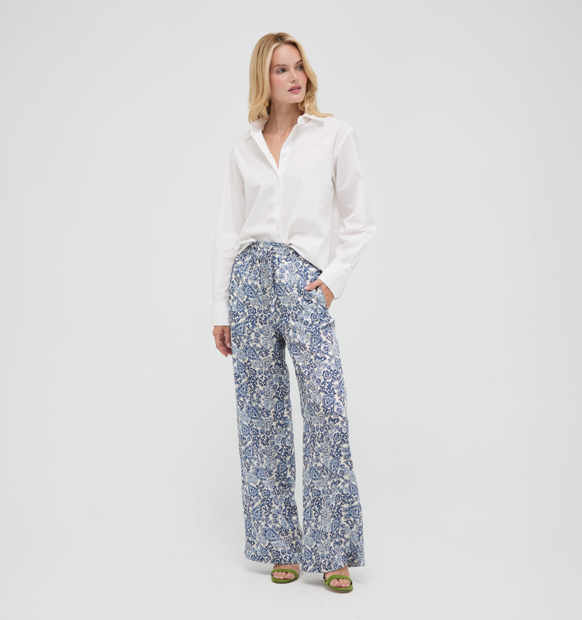 The Maxime Pant in Chedworth Paisley Blue