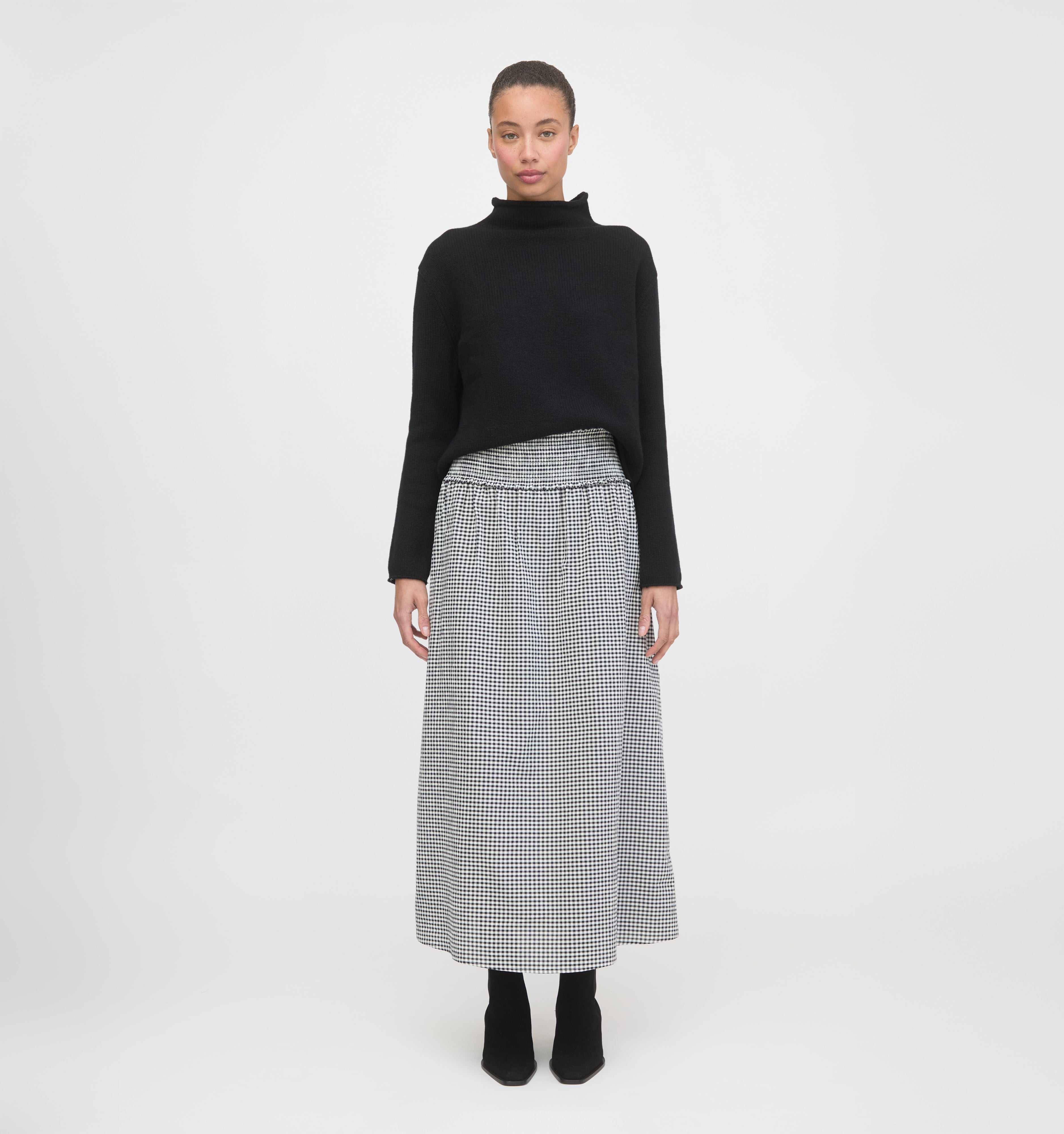 The Delphine Nap Skirt in Black & Sand Gingham