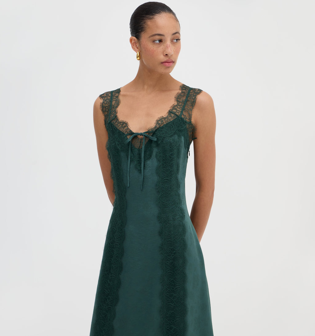 The Winsome Dress in Jadeite Floral Jacquard