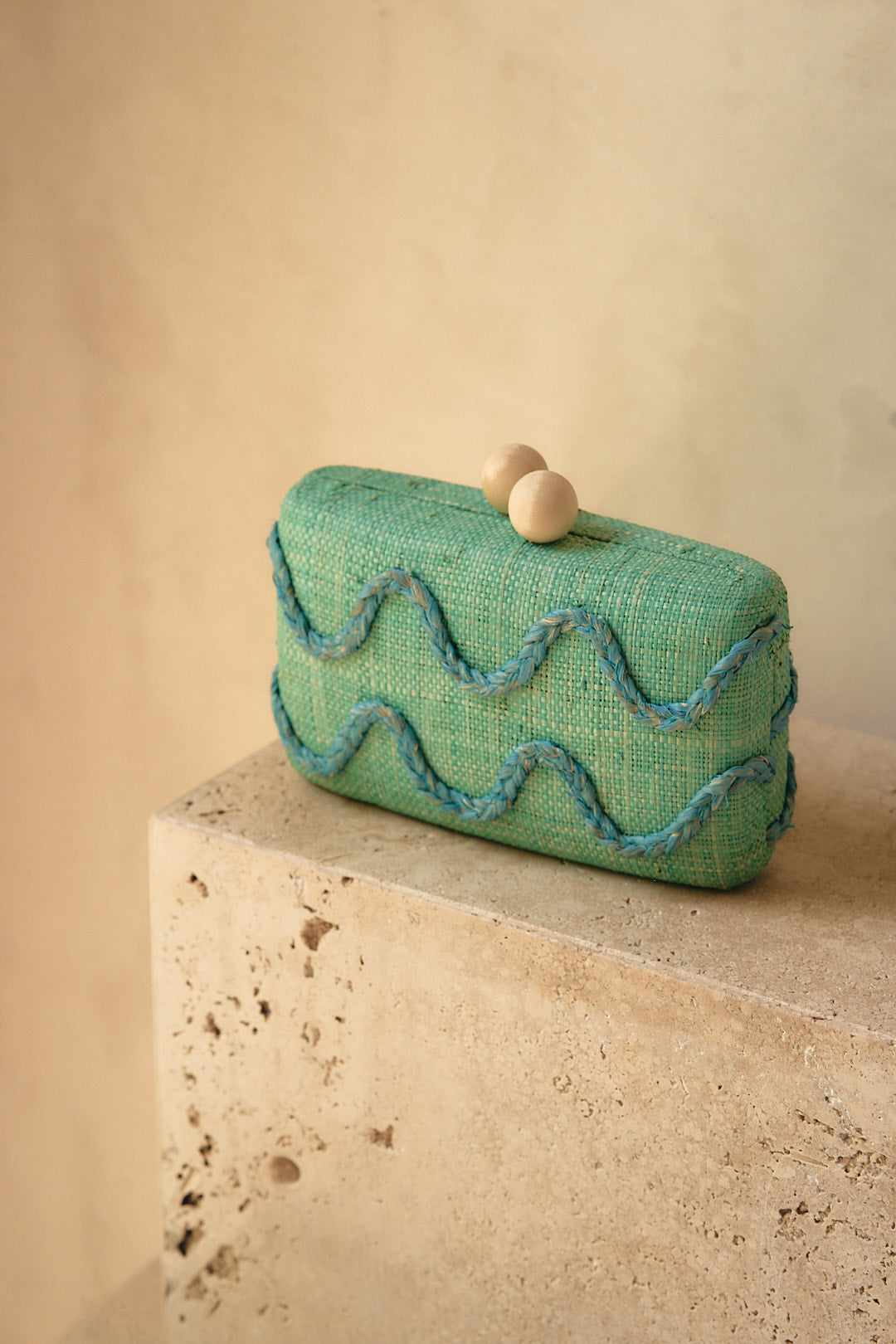 Tierra Embroidered Straw Clutch Bag in Green