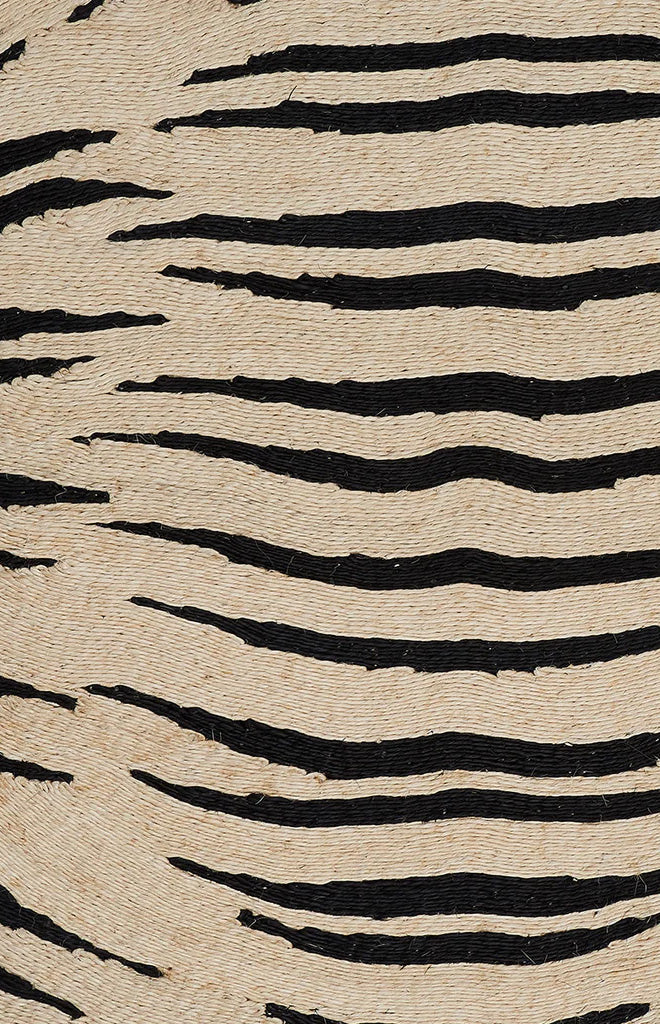 Tigre Rug in Black & Natural