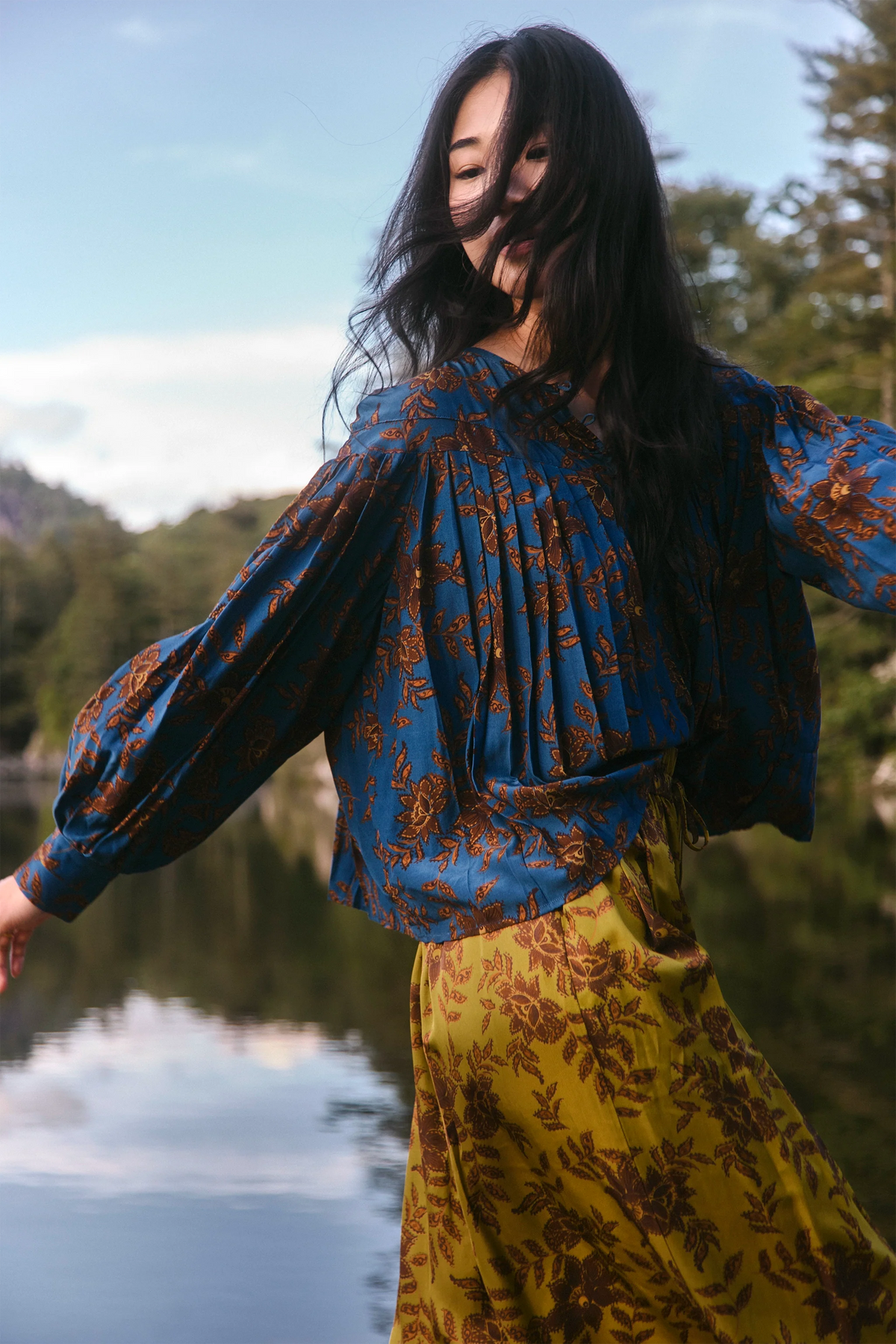 The Tilda Top in Wild Vine Blue paired with the Whisper Pant in Wild Vine Lime. 