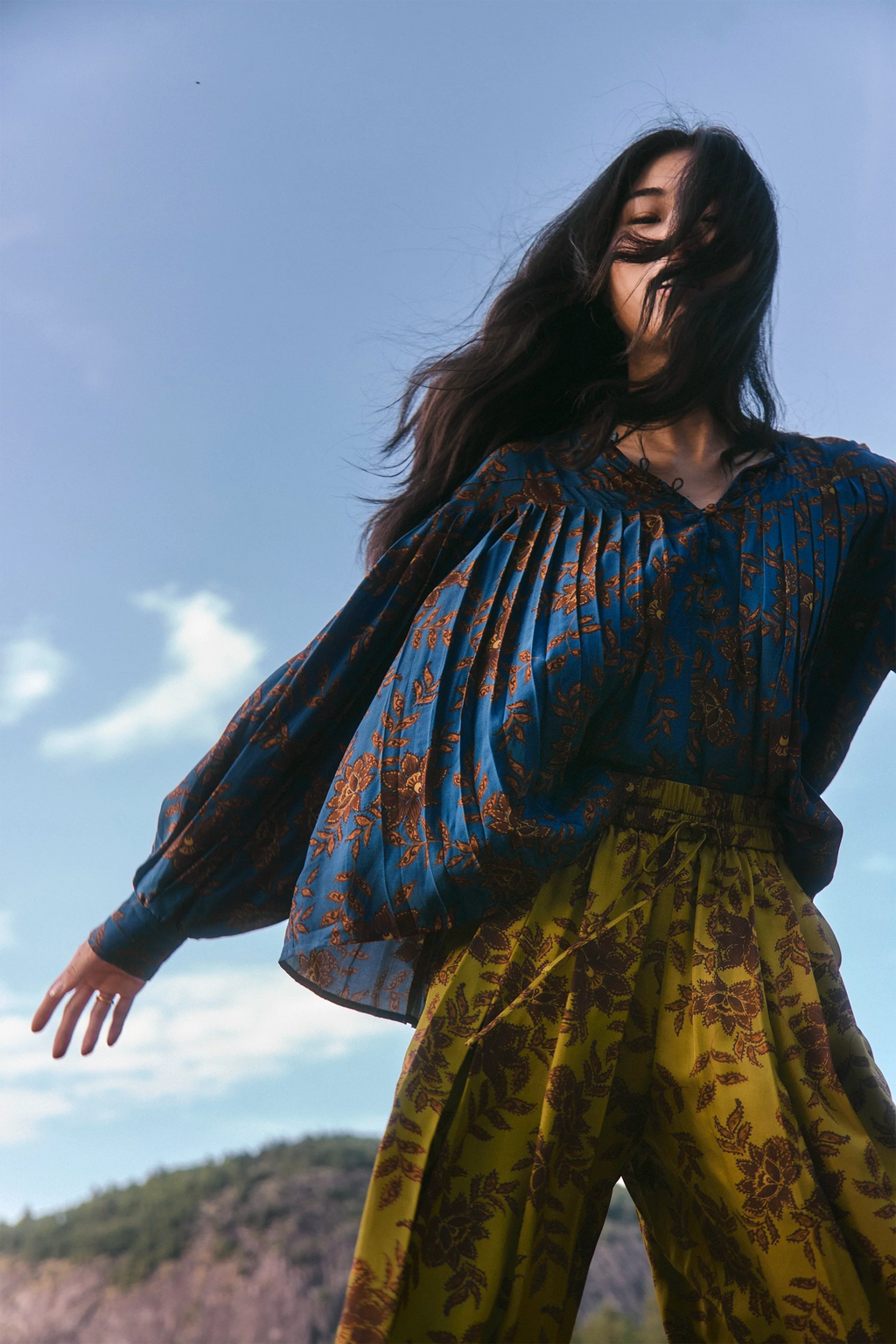 The Tilda Top in Wild Vine Blue paired with the Whisper Pant in Wild Vine Lime. 
