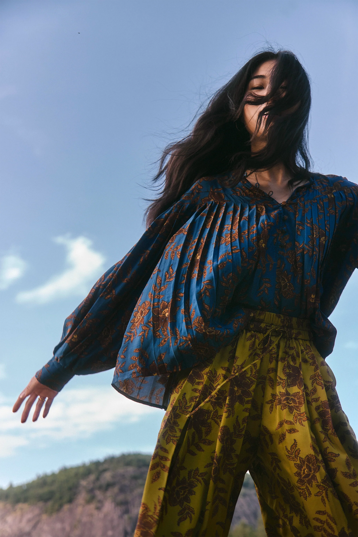 The Tilda Top in Wild Vine Blue paired with the Whisper Pant in Wild Vine Lime. 