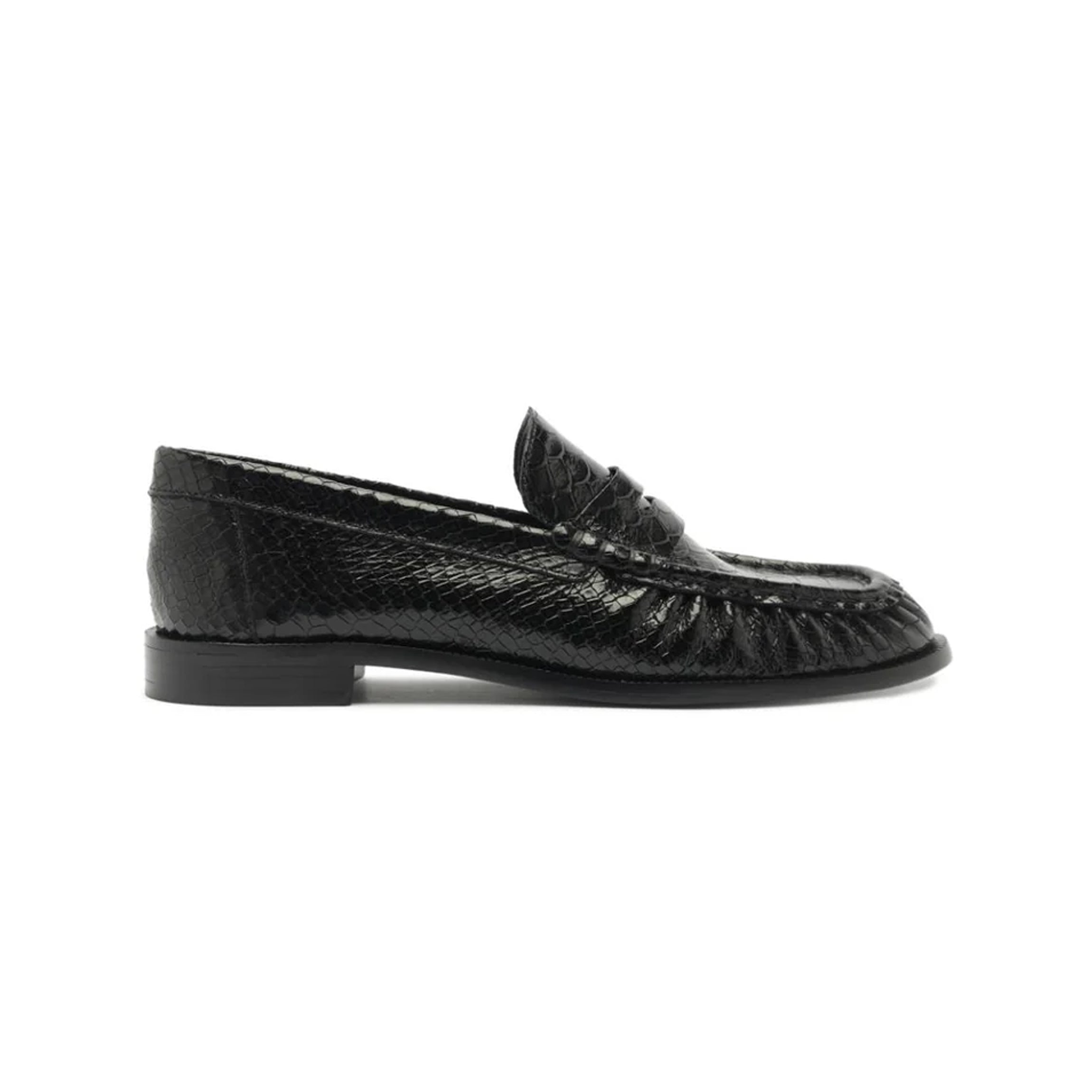 Tyche Flat in Black