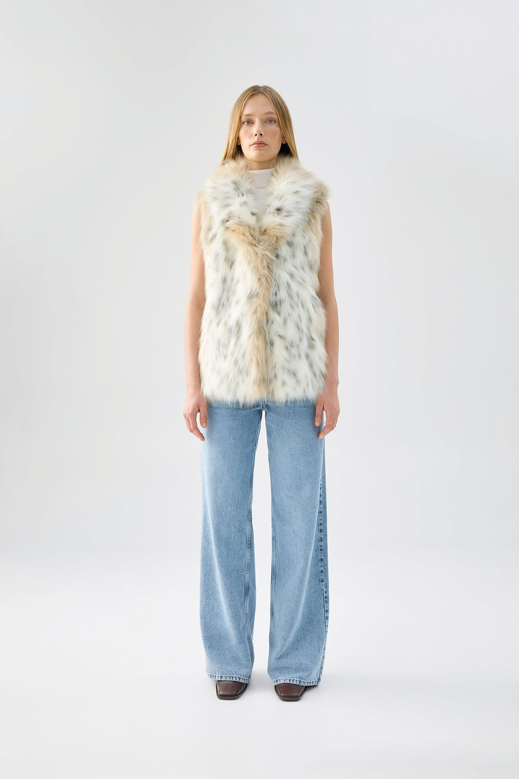 Rubicon Vest in Snow Leopard
