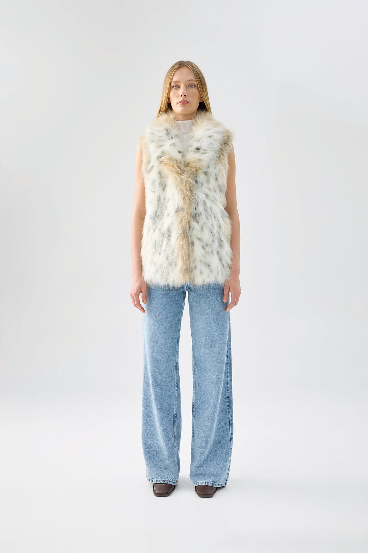 Rubicon Vest in Snow Leopard