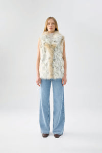 Rubicon Vest in Snow Leopard