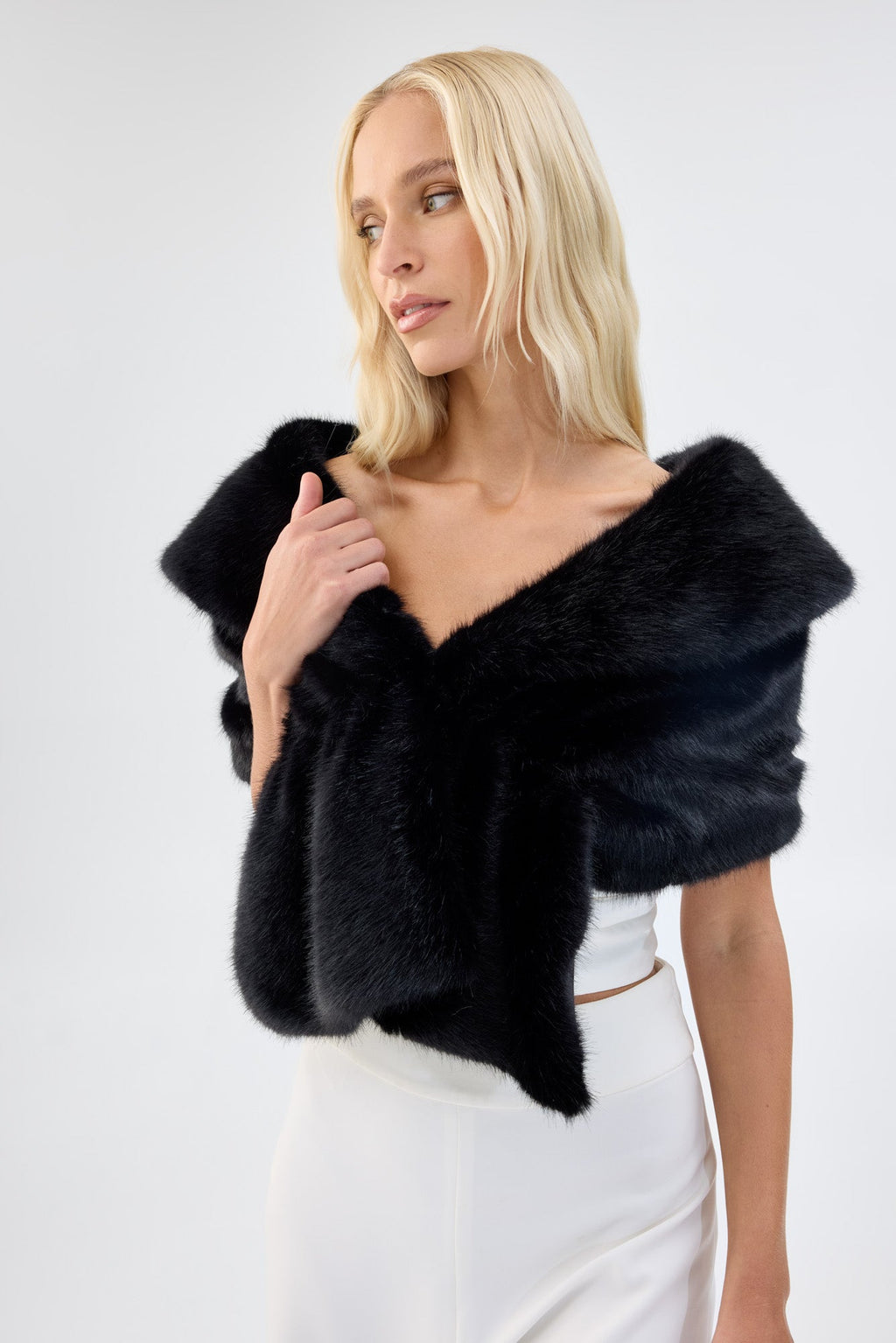 Champagne Wrap in Black