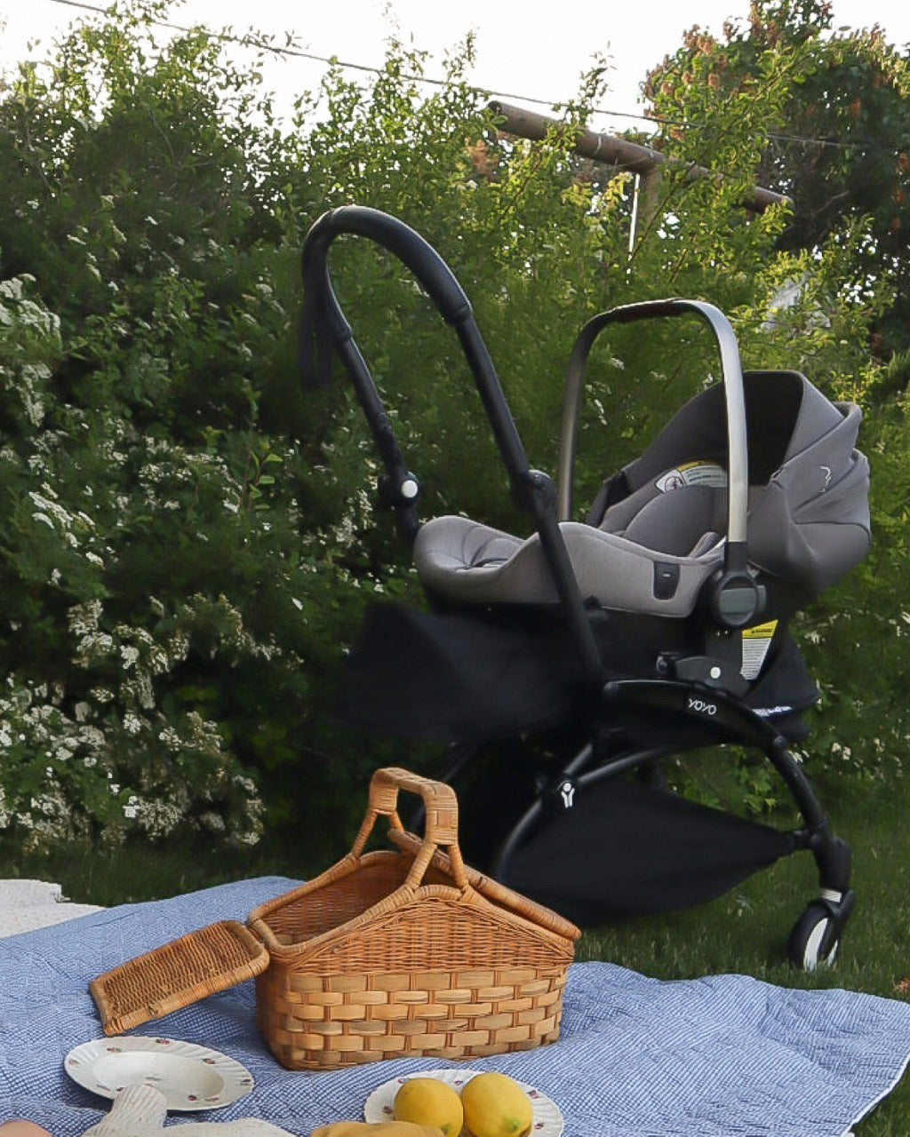 YOYO Car Seat Adapters in Black
