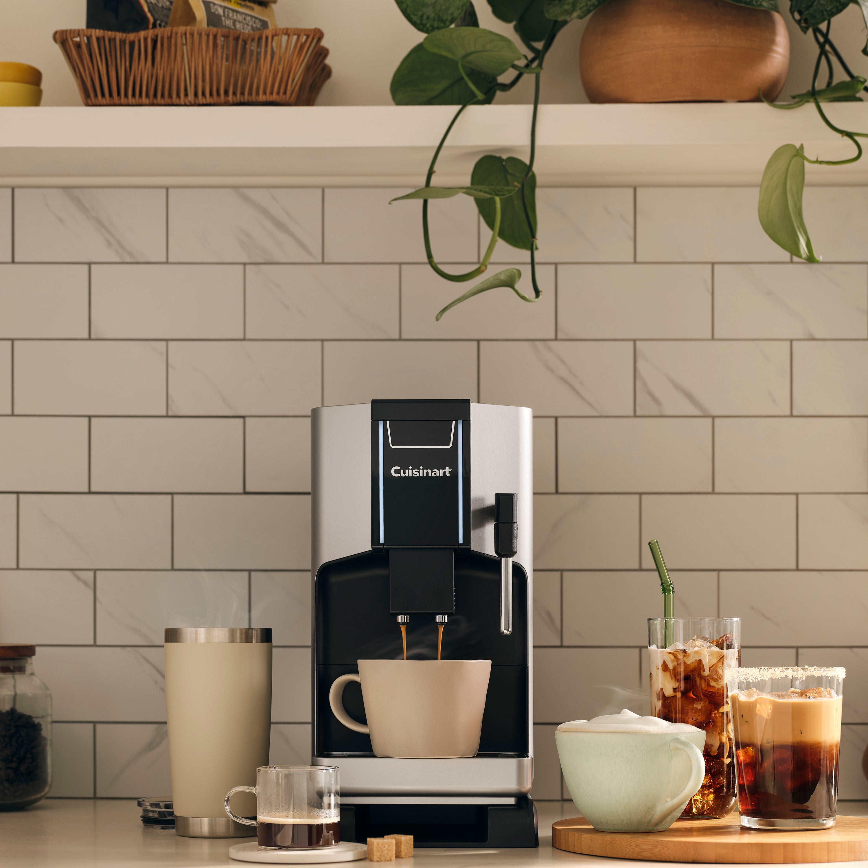 Espresso Bar Fully Automatic Espresso Machine in Black and Silver