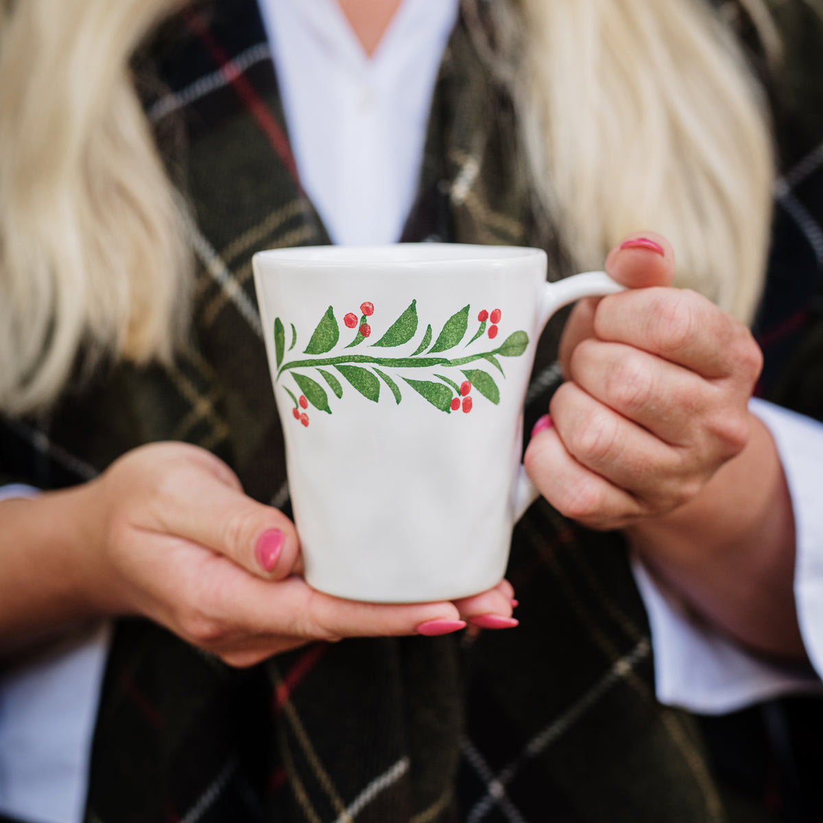 Aria Holiday Mug in Green