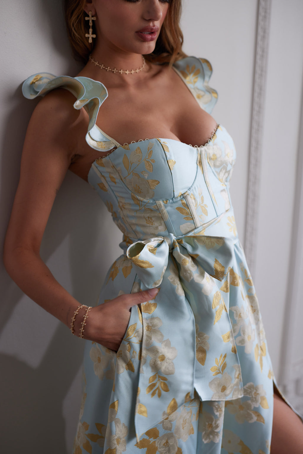 dress designer vera crossword clue The Vera Dress in White Baroque Floral 00 / White Baroque Floral