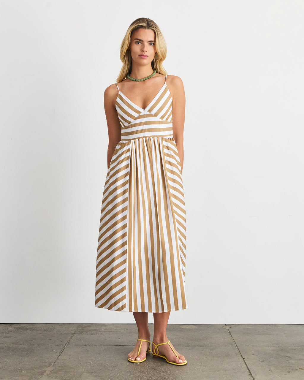 Vivien Dress in Optic White/Dark Khaki
